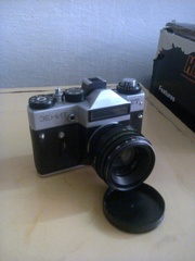 Продам зеркальный фотоаппарат Зенит-ЕТ с объективом Гелиос-44-2